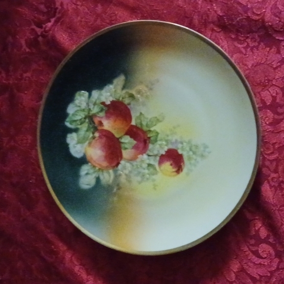 VINTAGE GERMAN CROWN DECORATIVE PLATE - Picture 1 of 4